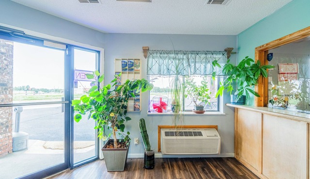 Capital O Aurora Inn Monett US 60