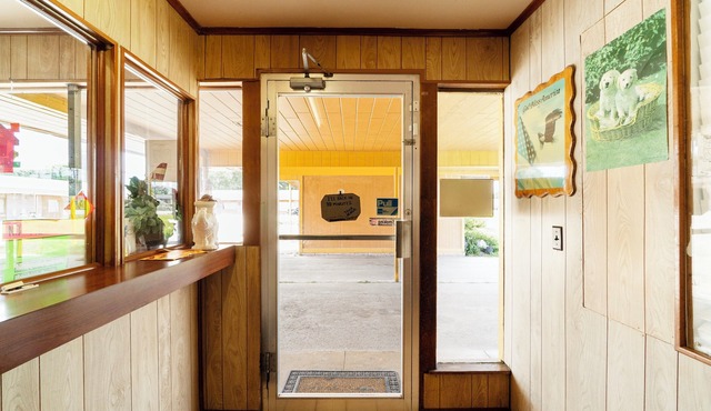 Capital O Parker Motel Clute Jackson Tx 332