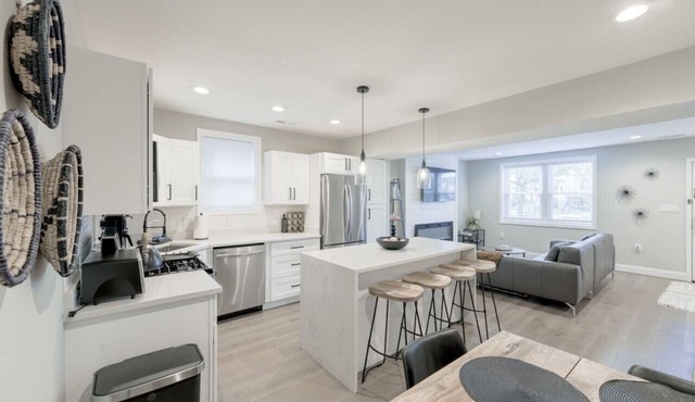 Capitol City Château