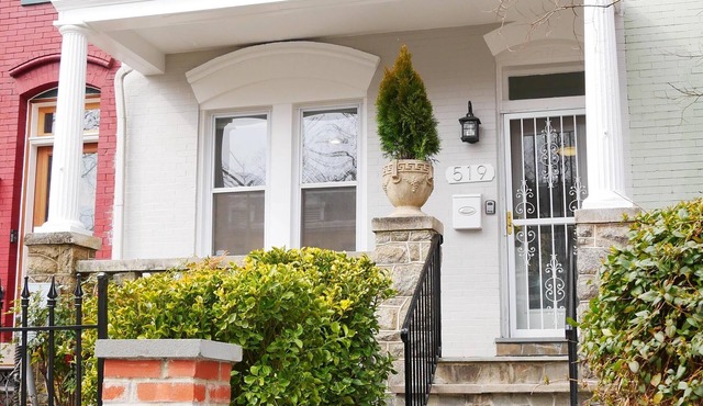 Capitol Hill Row Home: 1 Block to Metro and Groceries - and has Garage!