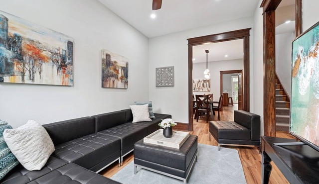 Capitol Hill-SLP 6-Parking-Walk 2 BLK Metro/Cafes