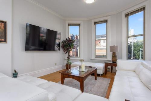 Capitol View Retreat - 2F Fast Wi-Fi Spacious