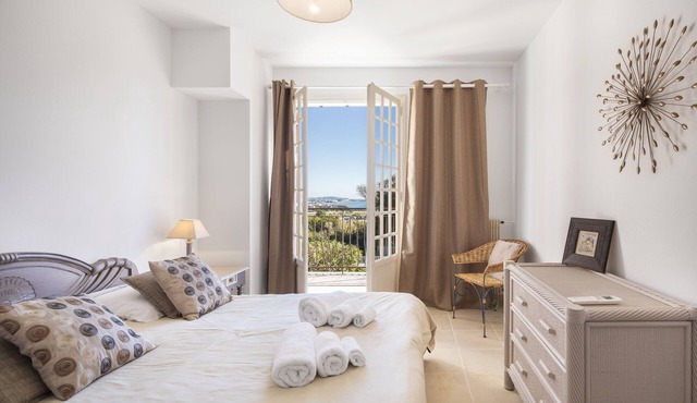 Capleouna- Saint-Andrieu.secure estate with janitor, swimming pool and tennis court.