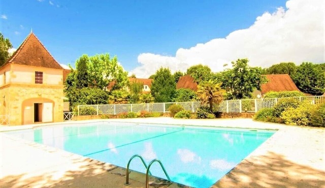 Caporizon-sarlat Carsac-aillac Maison Bord de Dordogne-piscine-clim-calme