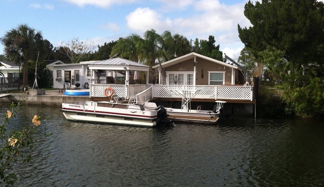 Capri Lane Waterfront -Direct Gulf Access!