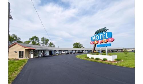 Capri Motel By OYO Elwood, Wathena