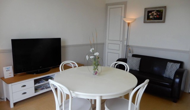 CAPRICES DE MER Apartment 1 to 2 pers with view 300 m beach large bed