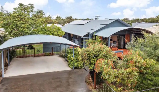 Capricorn Dancer - Architecturally Designed Beachside Bungalow (Dog Friendly)nn