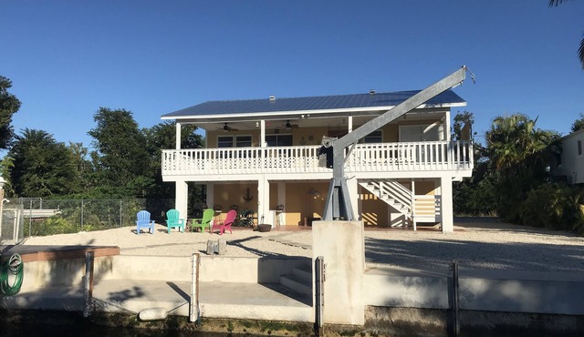 Captain D's Hideout - Beautiful waterfront home in the heart of a deer preserve