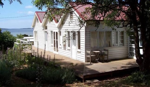 Captain Lock's Cottage(featured on 'Postcards') Open Fireplace and Pet Friendly