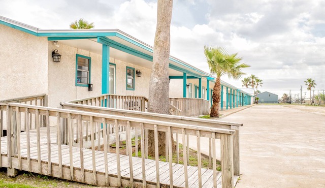 Captain Quarters Motel