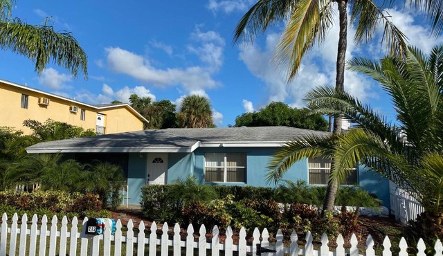 Captain's Hideaway-(15min from PBI/5min to beach)