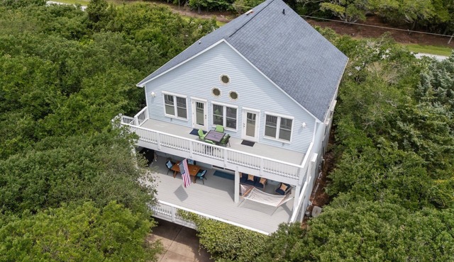 Captain’s Quarters - Private Beach Access!