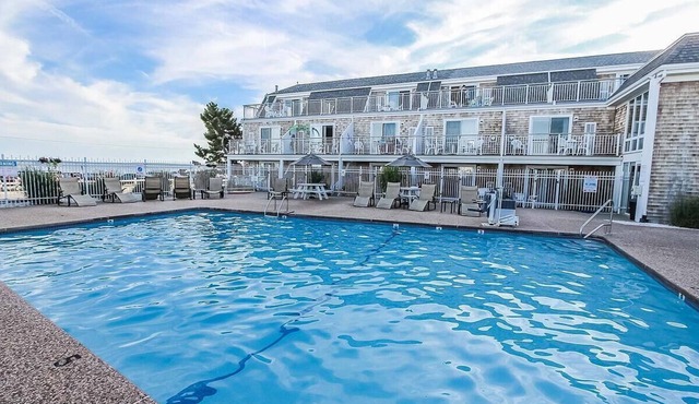 Captain's Quarters Resort Oceanfront suite, beautiful ocean view, swimming pool