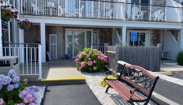 Captain's Quarters Resort with Ocean Front View overlooking Vineyard Sound