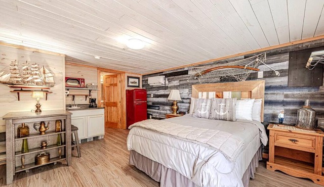 Captain's Quarters at Island Breeze of CB