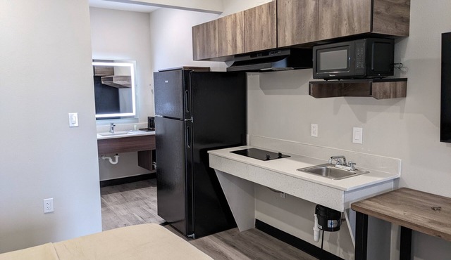 Captain Suites