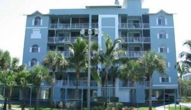 Captains Bay Beach Condo 3BR/2BA: Open again 2025/2026 Season!