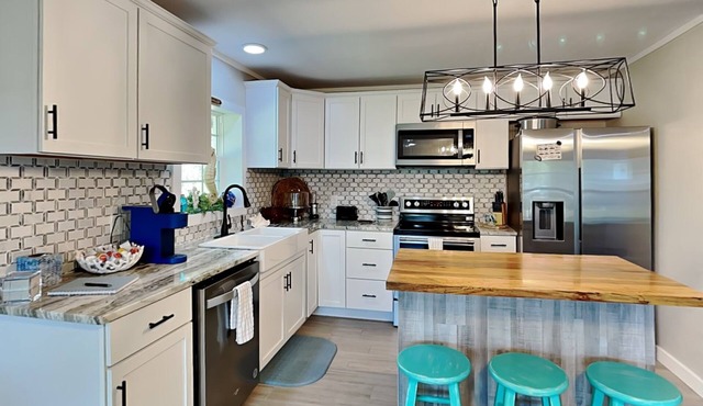 Captains Cove | Dog-Friendly + Fire Pit & Near Local Fun!