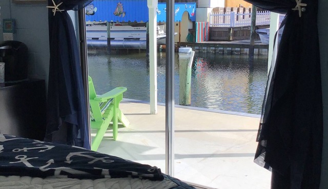 Captain’s Quarters Along the Sea Private waterfront Suite