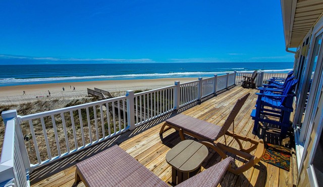 Captain’s Quarters: Views, Vibes & Comfort