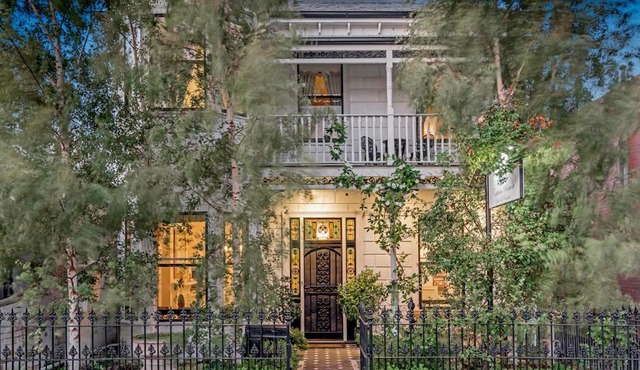 Captains Retreat Apartments and Cottages