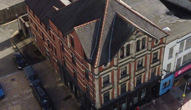 Captivating 1-Bed apartment, Merthyr Tydfil -