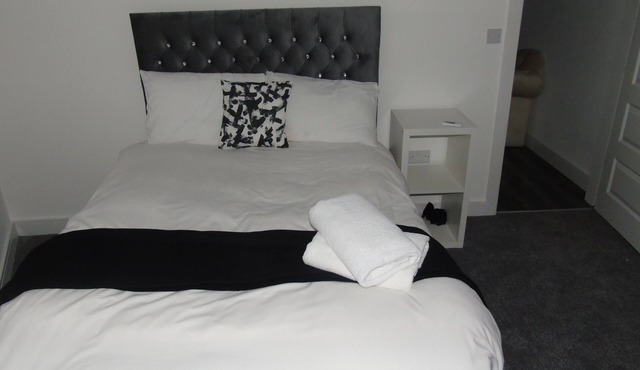 Captivating 1-Bedroom Apartment in Bolton