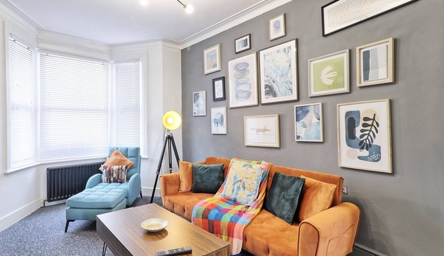 Captivating 2Bed House in Southend Pet Friendly!