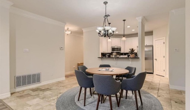 Captivating 4BR Haven with Park View near DT