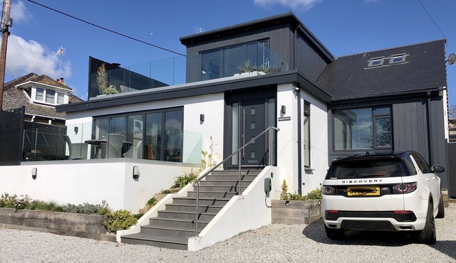 Captivating 5-Bed House in Porthleven