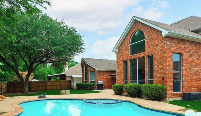 Captivating 6BR/3B Home with Pool & Fire Pit