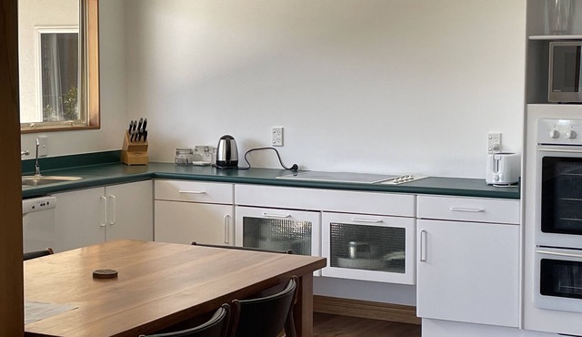 Captivating Sea Views with easy walk to the beaches