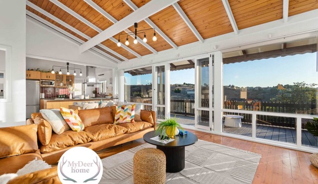 Captivating Vista Retreat Exquisite Holiday Haven