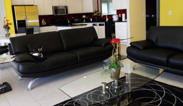 Capture Your Ultimate Vacation in This Incredible Resort&Villa+Pool