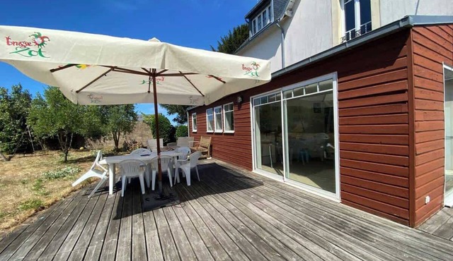 Carantec family home with garden for 6