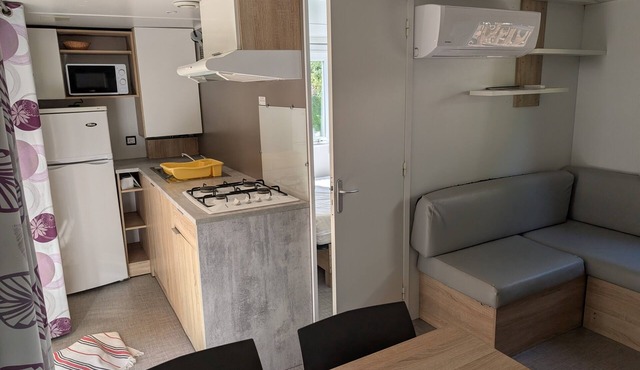 Caravan “Chalet Portland N°42” with Shared Pool