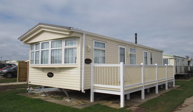 Caravan -Chapel, Skegness with Decking from March