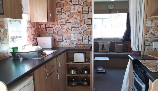 Caravan on Combe Haven - Sleeps 8 & Pet Friendly