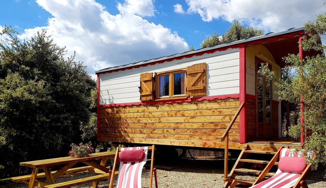 Caravan in the heart of the Cathar castles