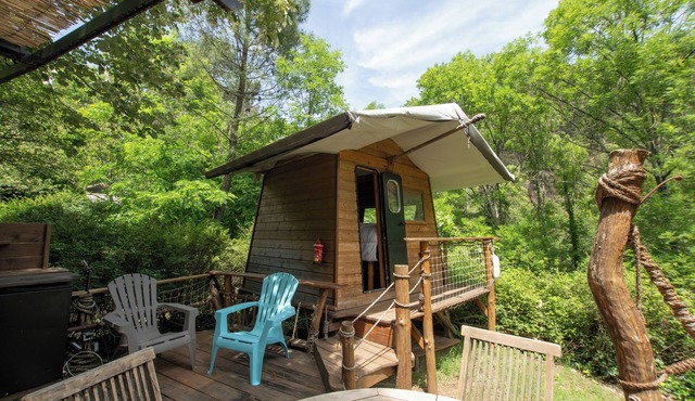Caravan 'La Pêcherie' with Private Terrace