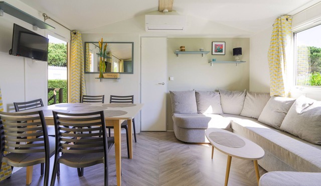 Caravan "Mobilhome 373" with Private Garden