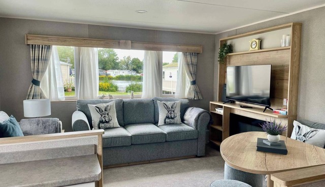 Caravan Sleeps 5 with Free Parking