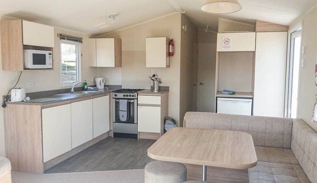 Caravan with one double and two twin.