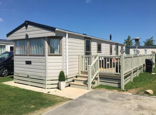 Caravans Tattershall Lakes