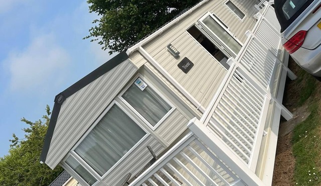 CaravanSleeps4-Beachfront-Garden-Patio