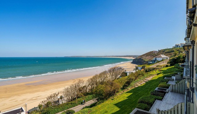 Carbis Bay Luxury 3 Bed Penthouse Apartment with Sea Views Parking Sauna Balcony