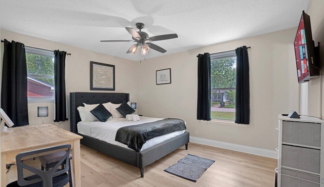 Carbon Ridge 300mbps WiFi - Dog Friendly