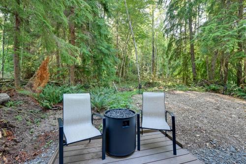Carbonado Studio w/Deck & Blackstone Griddle!