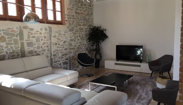 Carcassonne, Rent large luxury house, sleeps 15, near Canal du Midi